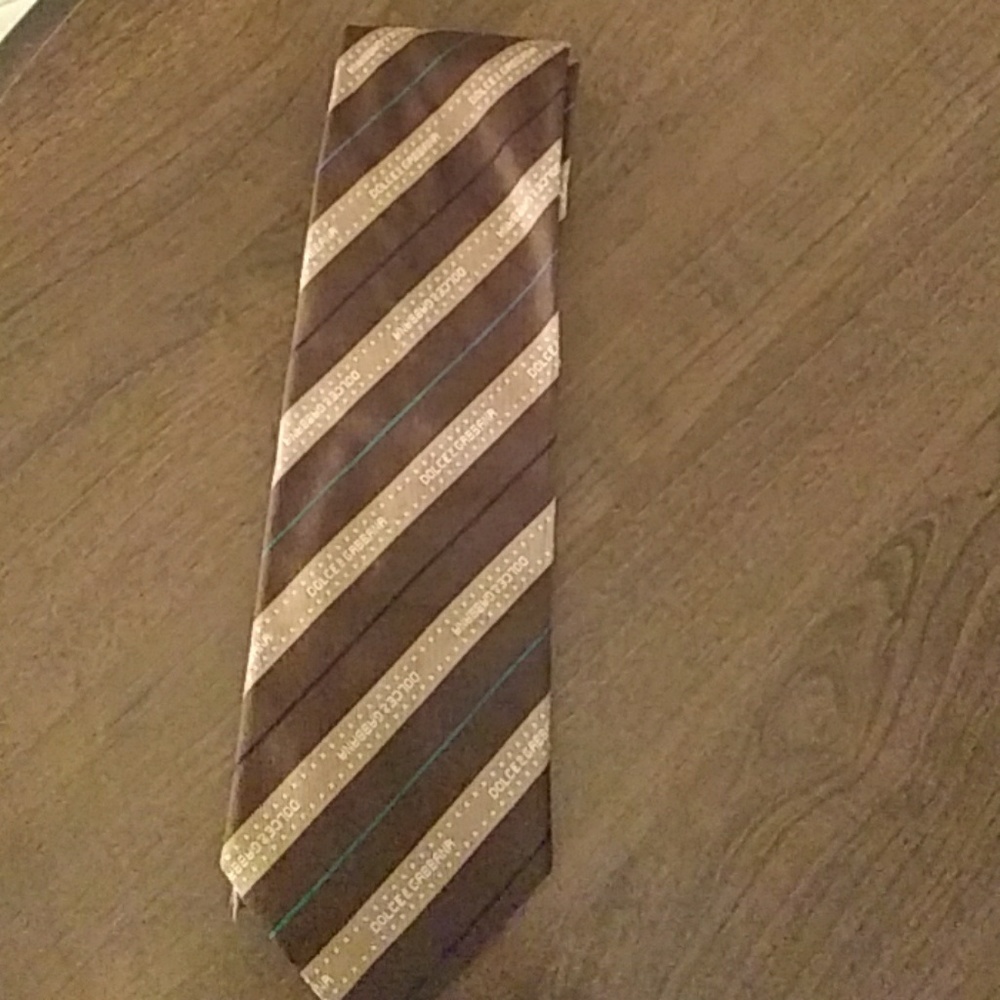 Neck tie